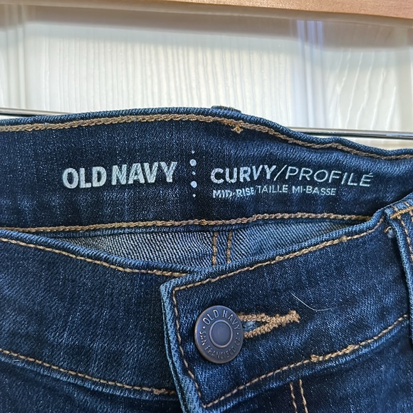 Old Navy curvy/profile mid-rise size 8 regular - Picture 2 of 4